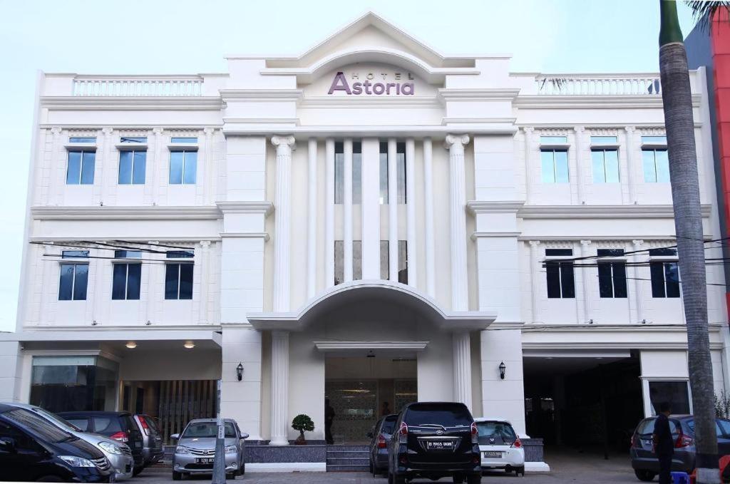 Hotel Astoria Bandar Lampung Exterior foto
